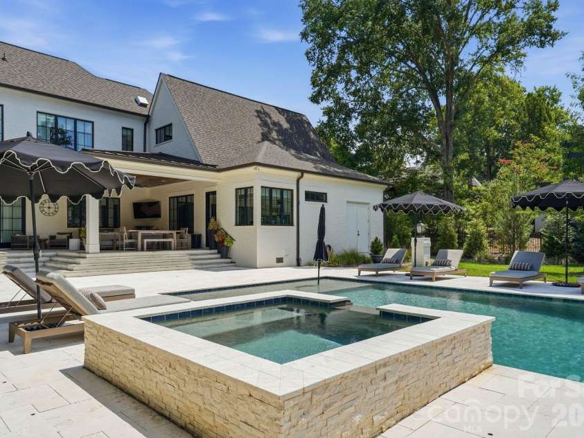 4420 Forest Hills Drive, Charlotte, NC 28226.  MLS# CAR4399080, YatesRealty ID 35659. 