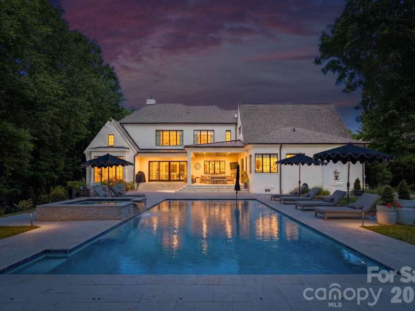 4420 Forest Hills Drive, Charlotte, NC 28226.  MLS# CAR4399080, YatesRealty ID 35659. 