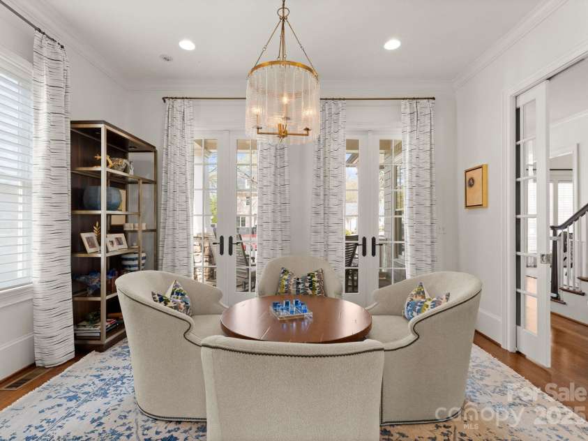 1972 Maryland Avenue, Charlotte, NC 28209.  MLS# CAR4231963, YatesRealty ID 3566. Living Room