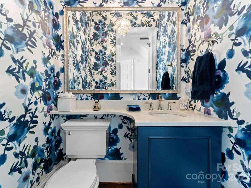 1972 Maryland Avenue, Charlotte, NC 28209.  MLS# CAR4231963, YatesRealty ID 3566. Powder Room