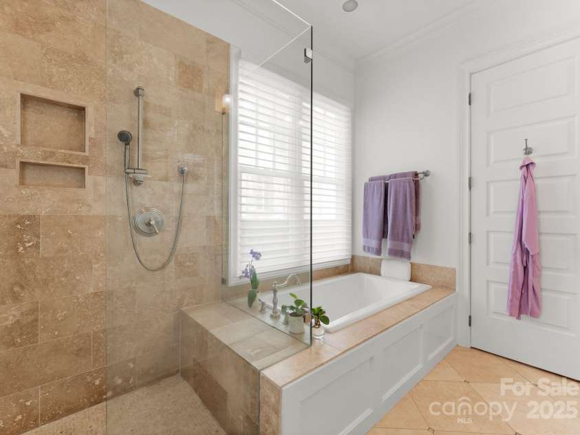 1972 Maryland Avenue, Charlotte, NC 28209.  MLS# CAR4231963, YatesRealty ID 3566. Primary Bathroom