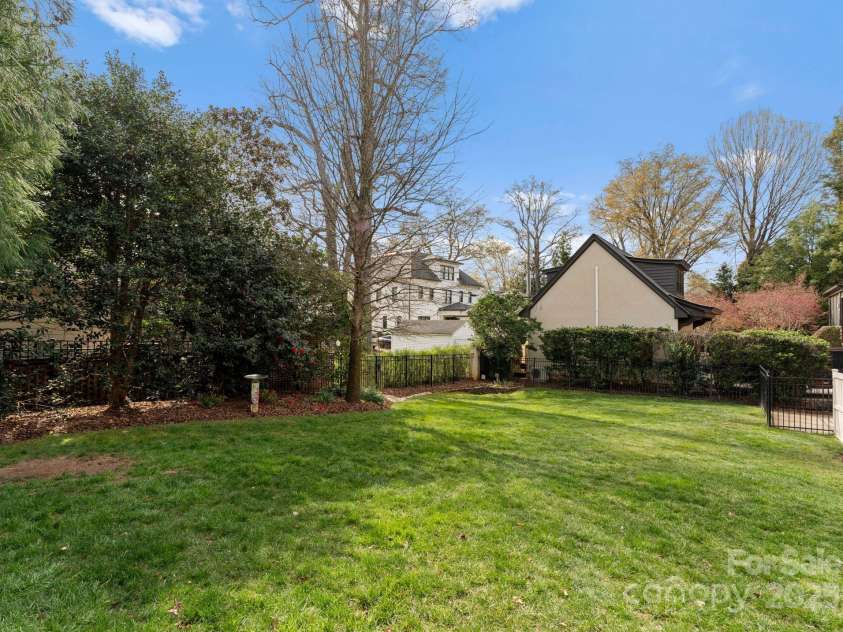 1972 Maryland Avenue, Charlotte, NC 28209.  MLS# CAR4231963, YatesRealty ID 3566. Rear Yard