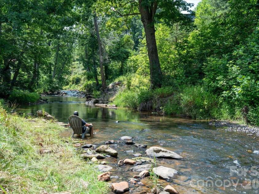 79 Laurel Cove Road, Candler, NC 28715.  MLS# CAR4400837, YatesRealty ID 35663. 