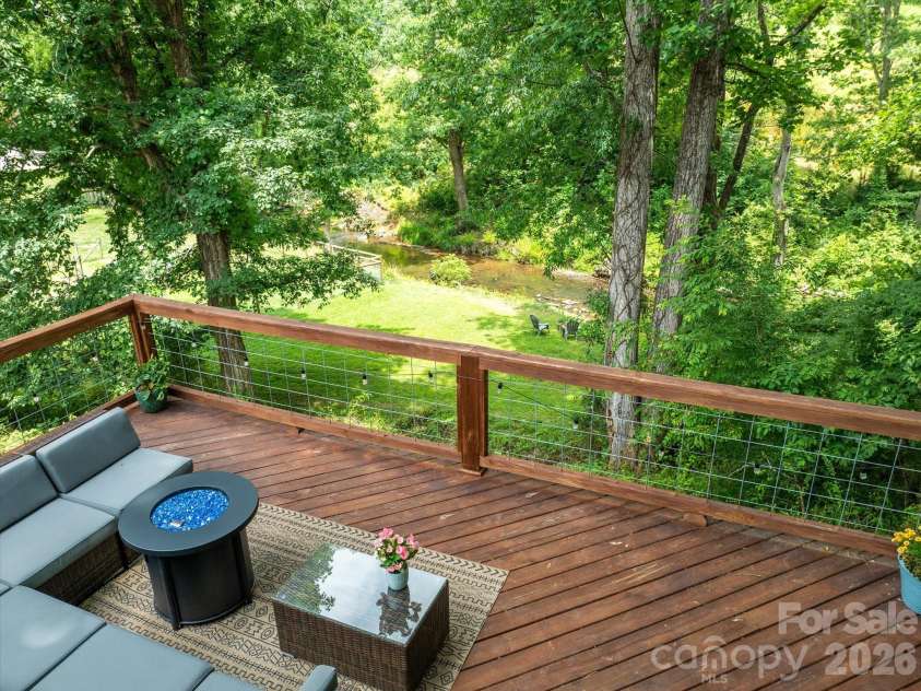 79 Laurel Cove Road, Candler, NC 28715.  MLS# CAR4400837, YatesRealty ID 35663. 