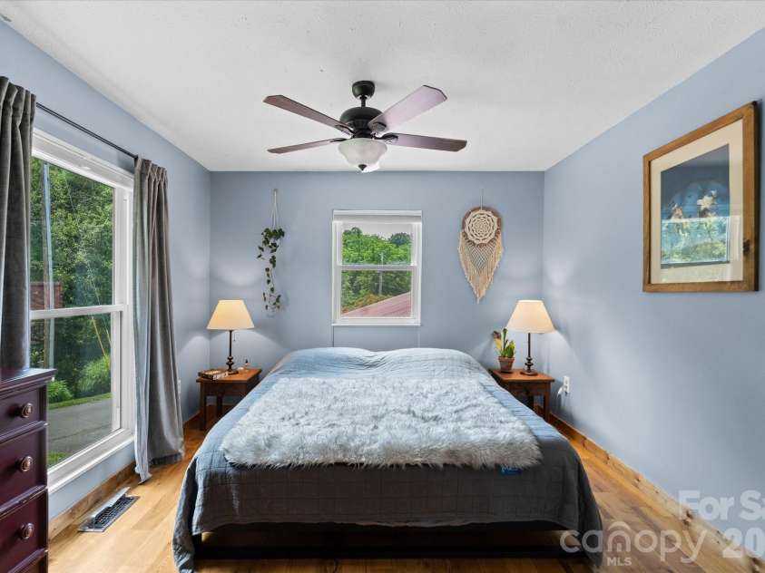 79 Laurel Cove Road, Candler, NC 28715.  MLS# CAR4400837, YatesRealty ID 35663. 