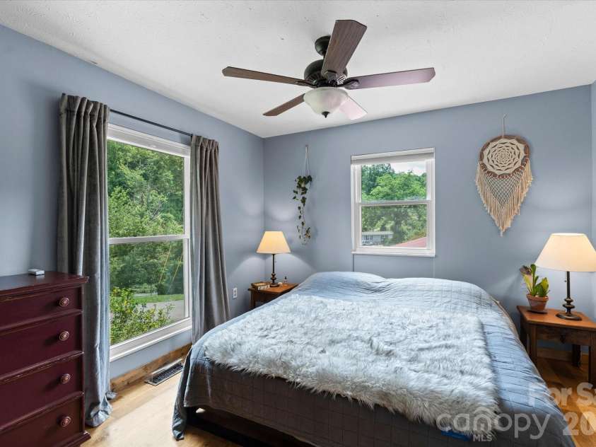 79 Laurel Cove Road, Candler, NC 28715.  MLS# CAR4400837, YatesRealty ID 35663. 