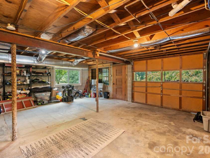 79 Laurel Cove Road, Candler, NC 28715.  MLS# CAR4400837, YatesRealty ID 35663. 