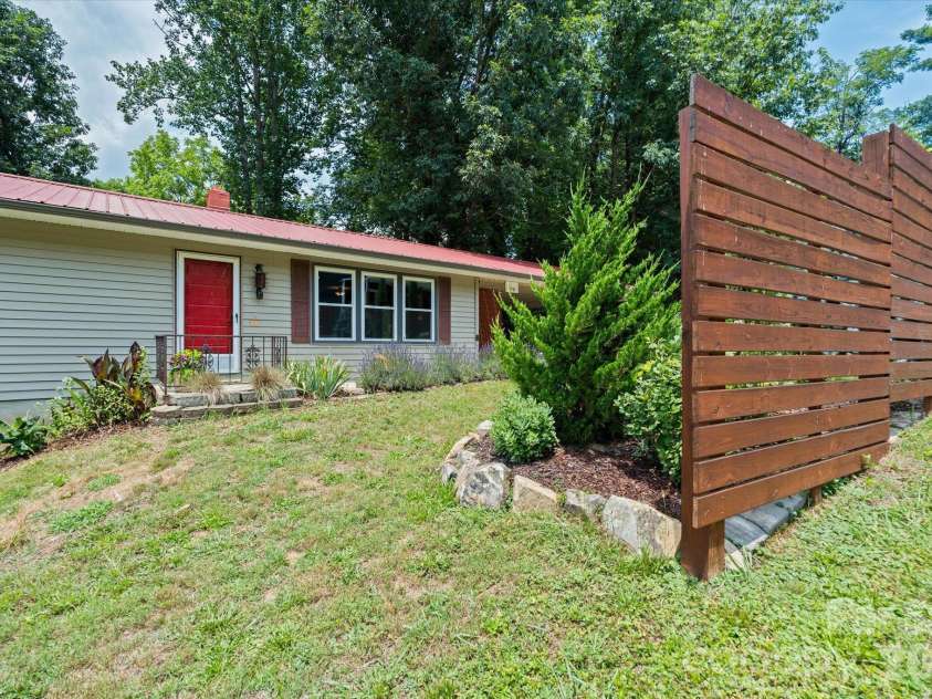 79 Laurel Cove Road, Candler, NC 28715.  MLS# CAR4400837, YatesRealty ID 35663. 
