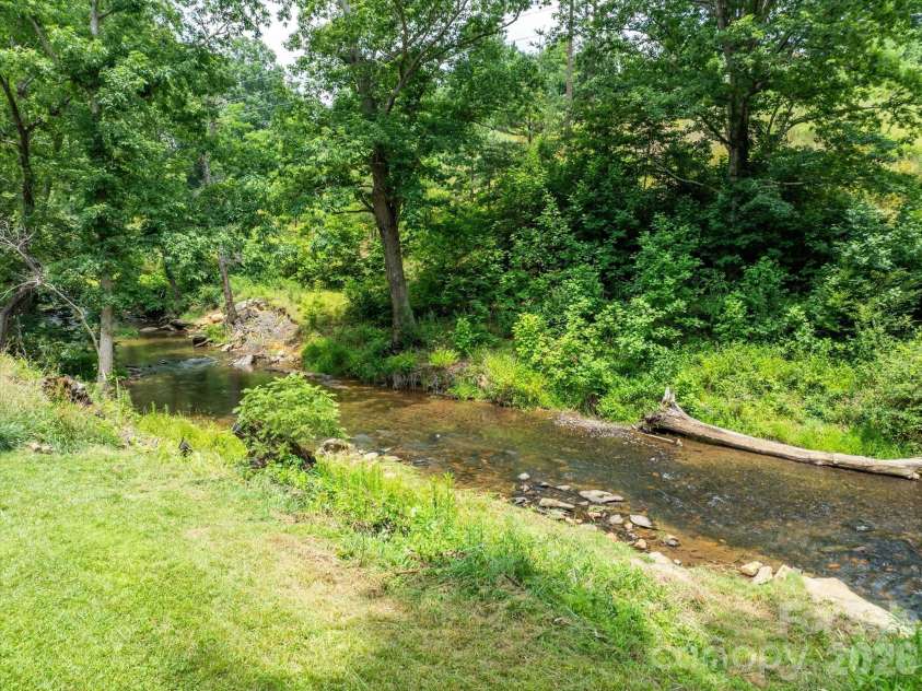 79 Laurel Cove Road, Candler, NC 28715.  MLS# CAR4400837, YatesRealty ID 35663. 