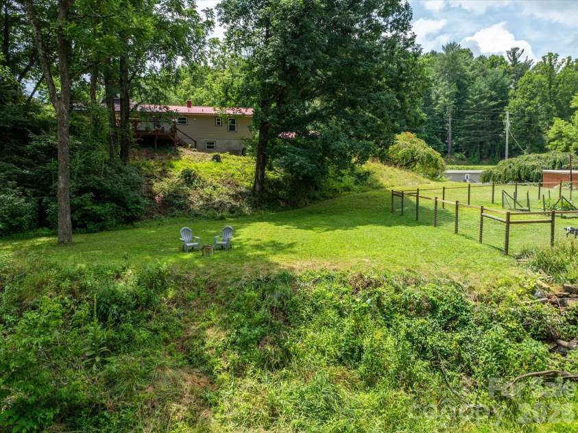 79 Laurel Cove Road, Candler, NC 28715.  MLS# CAR4400837, YatesRealty ID 35663. 