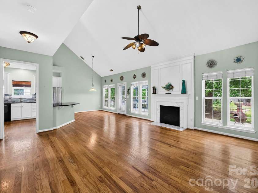 1106 Alyssum Lane, Indian Trail, NC 28079.  MLS# CAR4399289, YatesRealty ID 35667. Large Great room