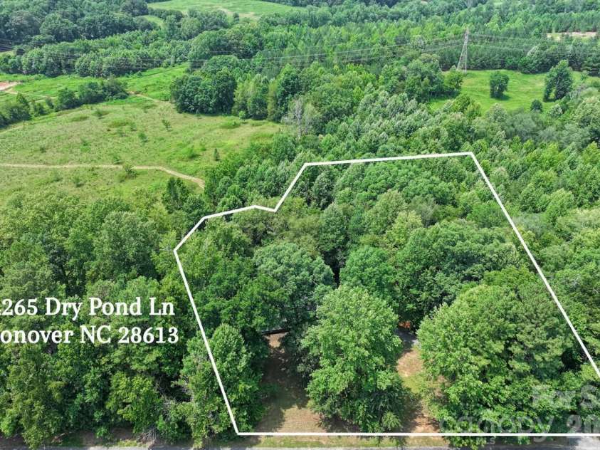 4265 Dry Pond Lane, Conover, NC 28613.  MLS# CAR4396128, YatesRealty ID 35668. Lot lines