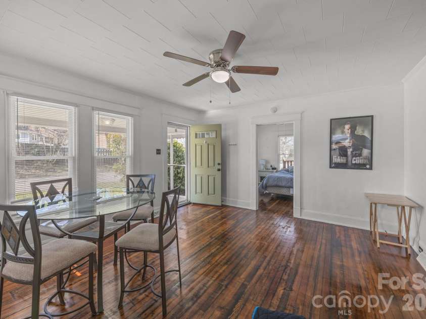127 Patterson Street, Statesville, NC 28677.  MLS# CAR4354932, YatesRealty ID 3567. 