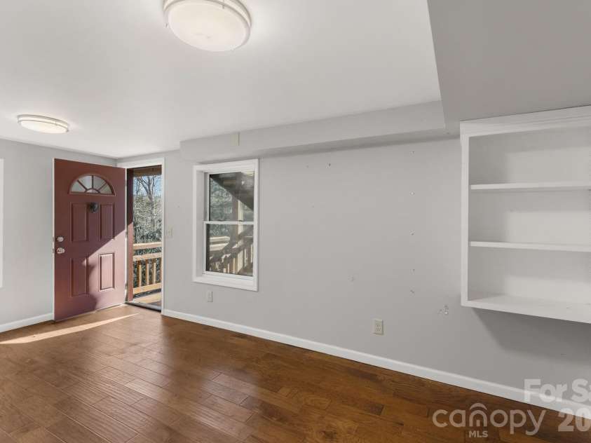 451 Crescent Trail, Highlands, NC 28741.  MLS# CAR4342214, YatesRealty ID 3567. Bonus Room on Lower Level