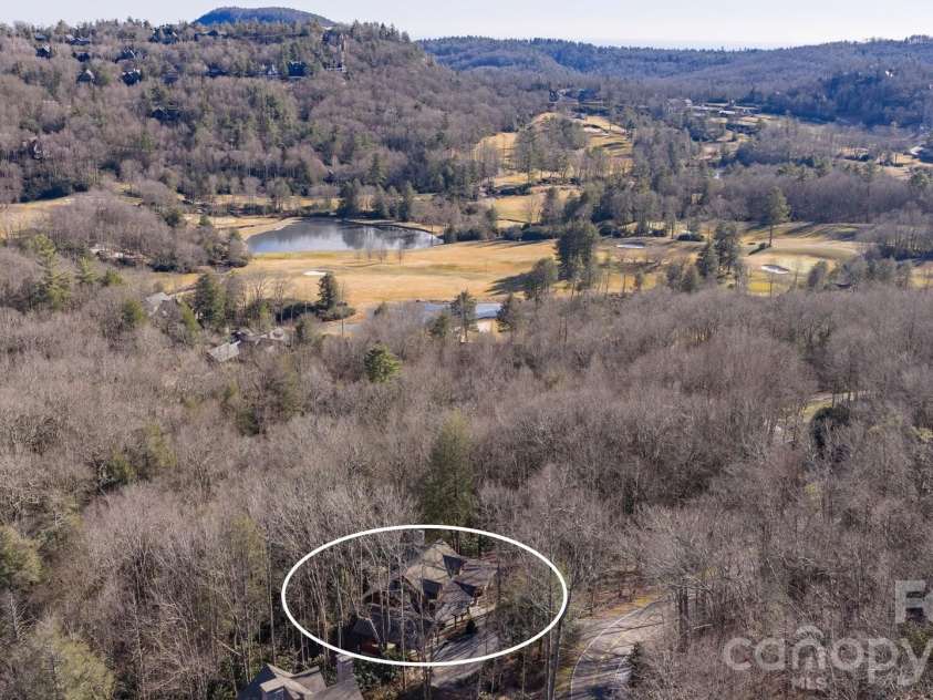 451 Crescent Trail, Highlands, NC 28741.  MLS# CAR4342214, YatesRealty ID 3567. Proximity to Cullasaja Club