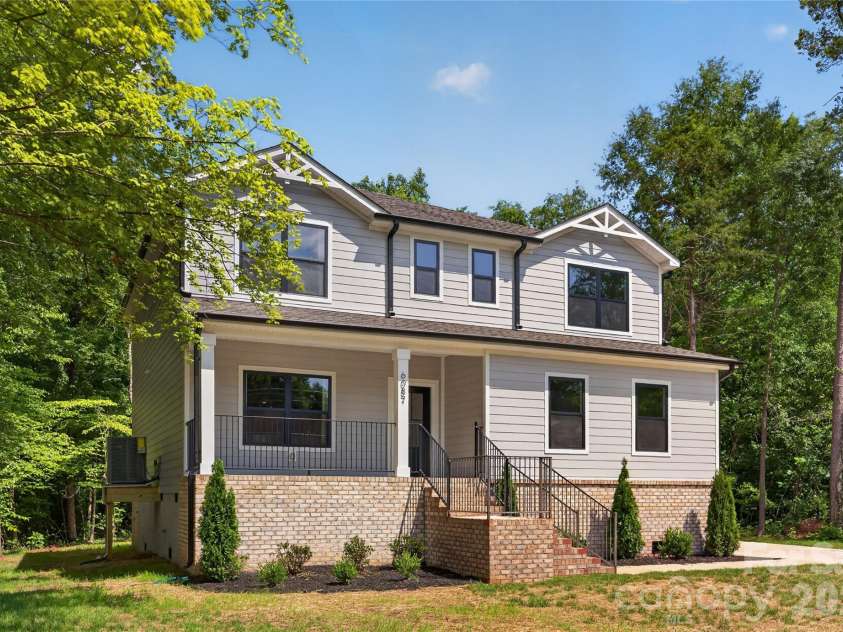 6087 Cambridge Drive, Harrisburg, NC 28075.  MLS# CAR4401702, YatesRealty ID 35670. 