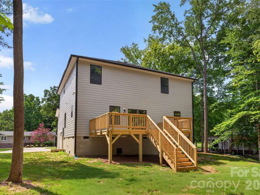 6087 Cambridge Drive, Harrisburg, NC 28075.  MLS# CAR4401702, YatesRealty ID 35670. 