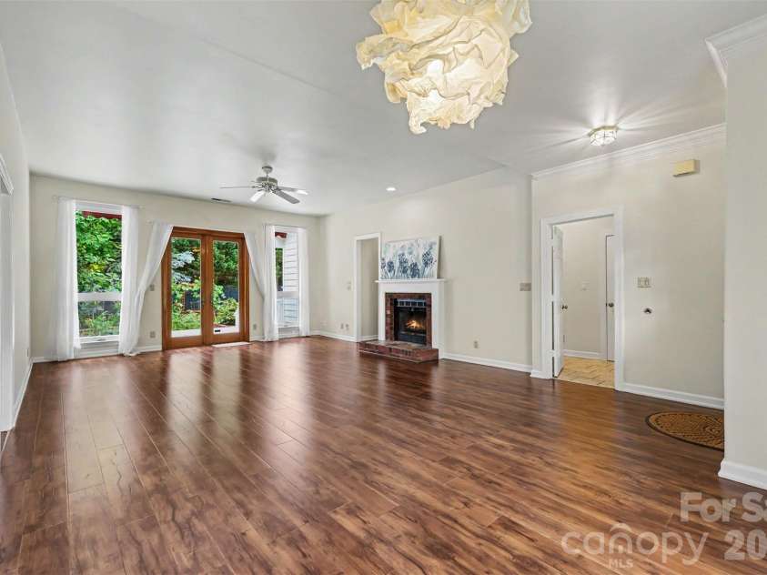 9102 Brightleaf Place, Charlotte, NC 28269.  MLS# CAR4371281, YatesRealty ID 35671. 