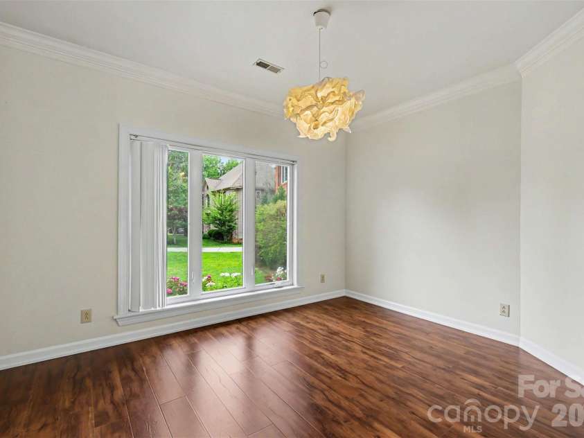 9102 Brightleaf Place, Charlotte, NC 28269.  MLS# CAR4371281, YatesRealty ID 35671. 