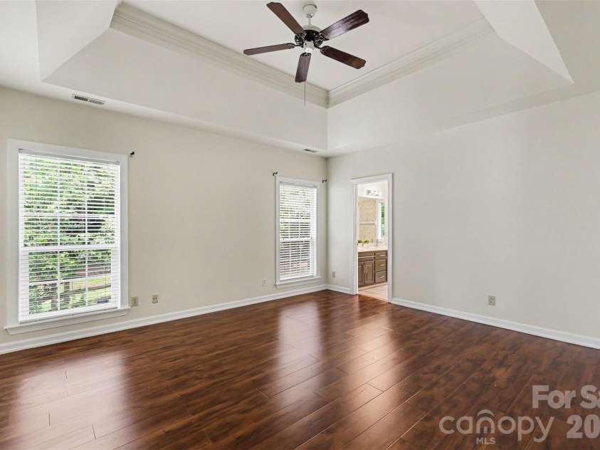 9102 Brightleaf Place, Charlotte, NC 28269.  MLS# CAR4371281, YatesRealty ID 35671. 