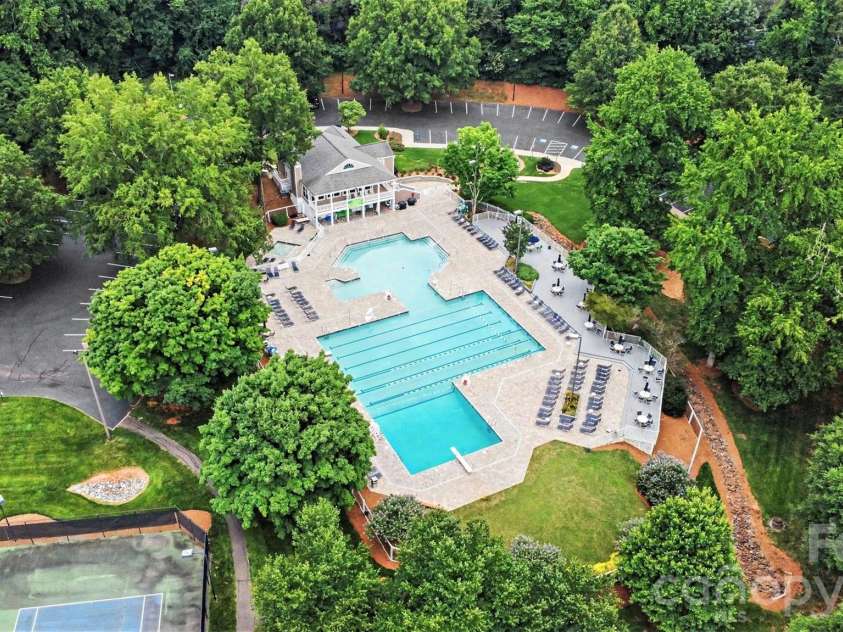 9102 Brightleaf Place, Charlotte, NC 28269.  MLS# CAR4371281, YatesRealty ID 35671. 