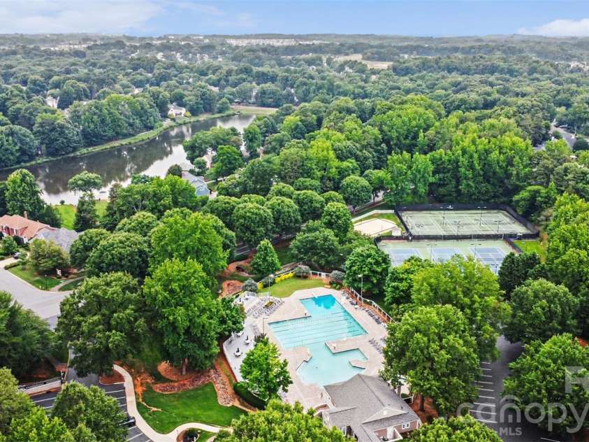 9102 Brightleaf Place, Charlotte, NC 28269.  MLS# CAR4371281, YatesRealty ID 35671. 