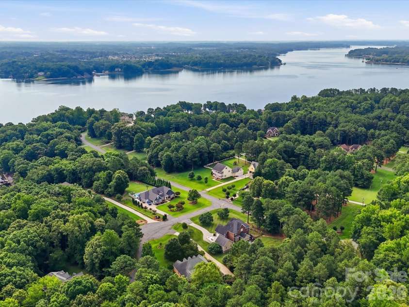 3009 Mason Court, Lake Wylie, SC 29710.  MLS# CAR4399714, YatesRealty ID 35672. 