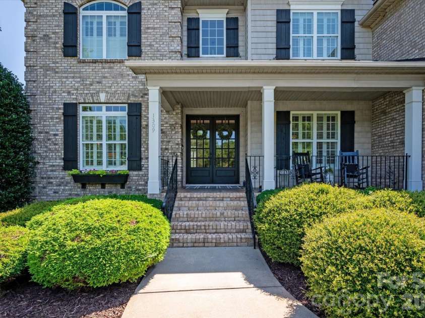 1309 Venetian Way Drive, Waxhaw, NC 28173.  MLS# CAR4390671, YatesRealty ID 35674. 