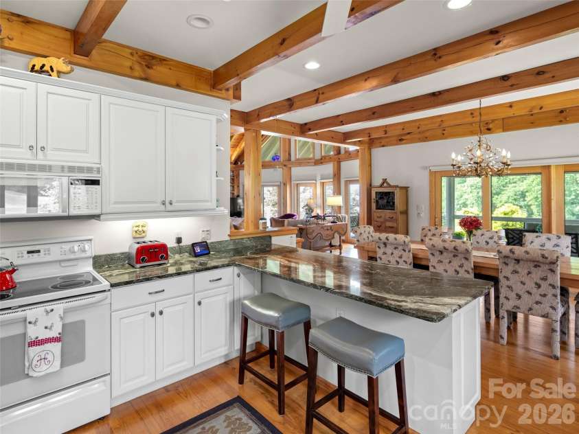 33 Banker Drive, Waynesville, NC 28786.  MLS# CAR4401413, YatesRealty ID 35676. 