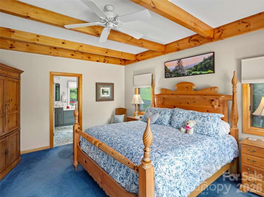 33 Banker Drive, Waynesville, NC 28786.  MLS# CAR4401413, YatesRealty ID 35676. 