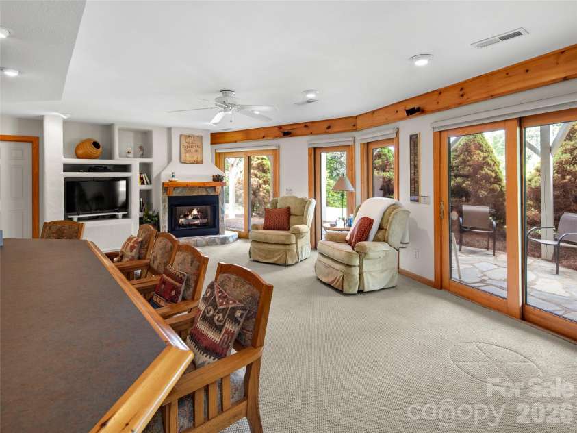 33 Banker Drive, Waynesville, NC 28786.  MLS# CAR4401413, YatesRealty ID 35676. 