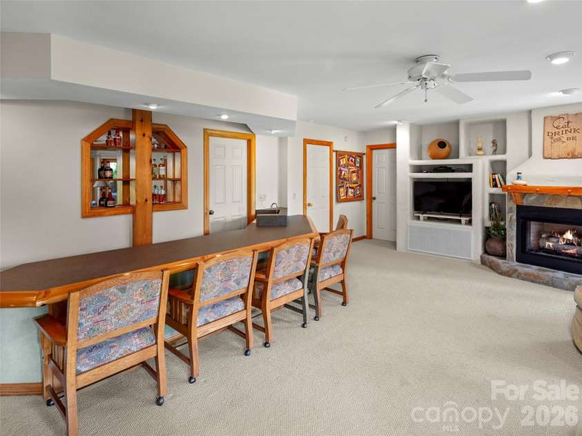 33 Banker Drive, Waynesville, NC 28786.  MLS# CAR4401413, YatesRealty ID 35676. 