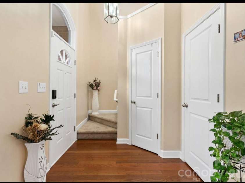 8409 Scotney Bluff Avenue, Charlotte, NC 28273.  MLS# CAR4399215, YatesRealty ID 35677. 
