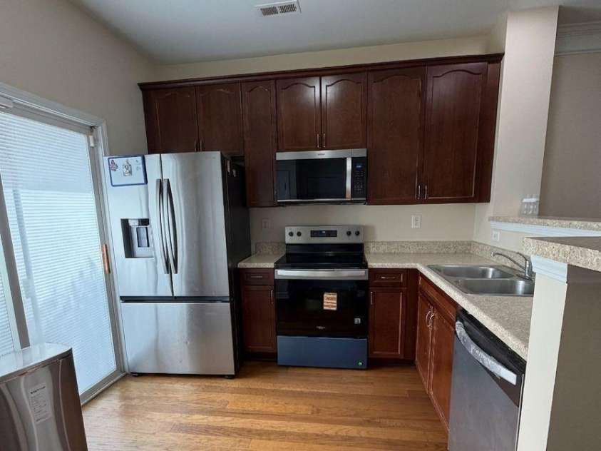 8409 Scotney Bluff Avenue, Charlotte, NC 28273.  MLS# CAR4399215, YatesRealty ID 35677. 