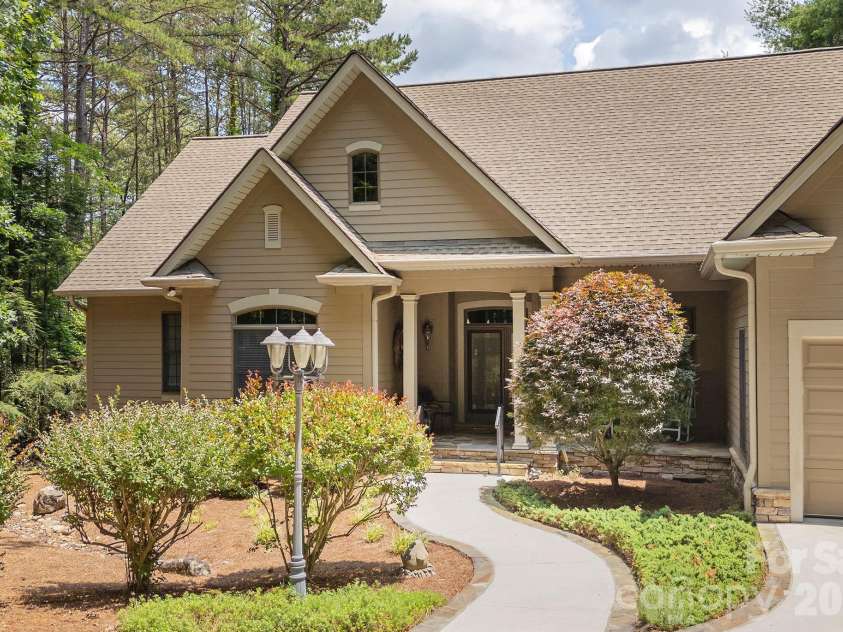 763 Deerlake Road, Brevard, NC 28712.  MLS# CAR4390981, YatesRealty ID 35678. 