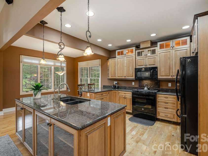 763 Deerlake Road, Brevard, NC 28712.  MLS# CAR4390981, YatesRealty ID 35678. 