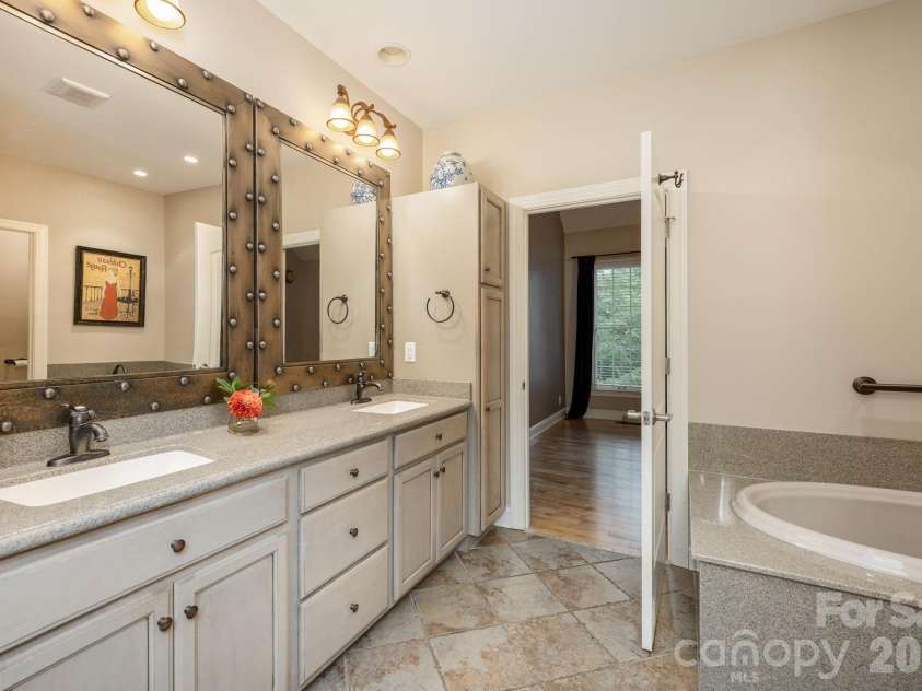 763 Deerlake Road, Brevard, NC 28712.  MLS# CAR4390981, YatesRealty ID 35678. 