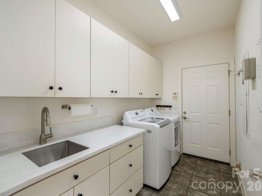 763 Deerlake Road, Brevard, NC 28712.  MLS# CAR4390981, YatesRealty ID 35678. 