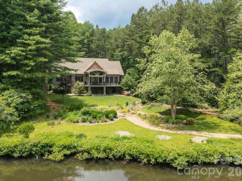 763 Deerlake Road, Brevard, NC 28712.  MLS# CAR4390981, YatesRealty ID 35678. 