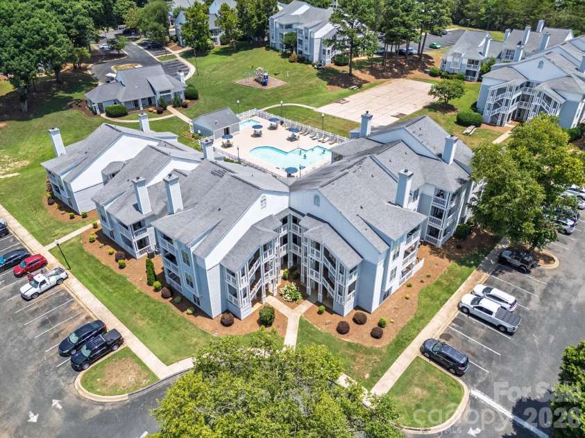 11 Hamiltons Bay Court, Clover, SC 29710.  MLS# CAR4399555, YatesRealty ID 35679. 