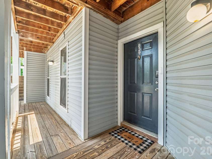 11 Hamiltons Bay Court, Clover, SC 29710.  MLS# CAR4399555, YatesRealty ID 35679. 