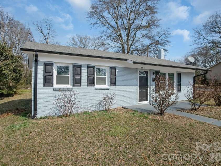200 Shannonhouse Street, Shelby, NC 28152.  MLS# CAR4352391, YatesRealty ID 3568. 