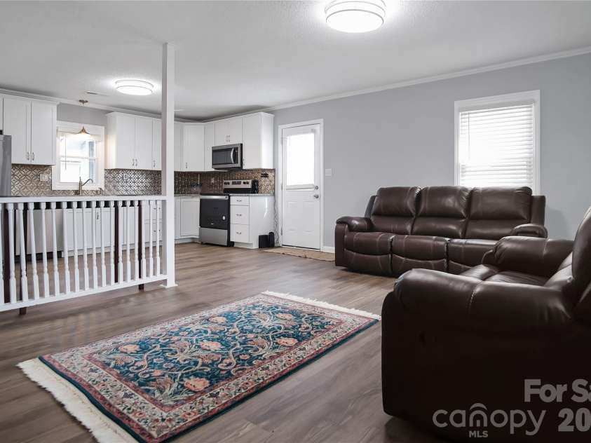 200 Shannonhouse Street, Shelby, NC 28152.  MLS# CAR4352391, YatesRealty ID 3568. 