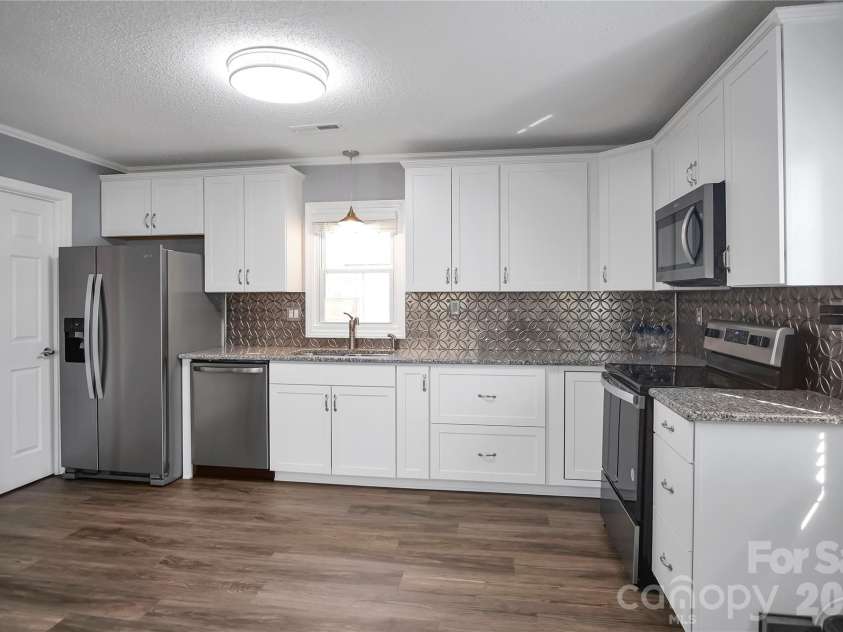 200 Shannonhouse Street, Shelby, NC 28152.  MLS# CAR4352391, YatesRealty ID 3568. 