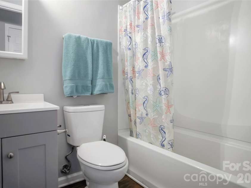 200 Shannonhouse Street, Shelby, NC 28152.  MLS# CAR4352391, YatesRealty ID 3568. 