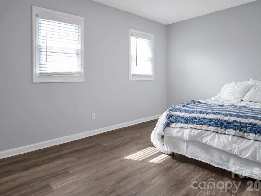 200 Shannonhouse Street, Shelby, NC 28152.  MLS# CAR4352391, YatesRealty ID 3568. 
