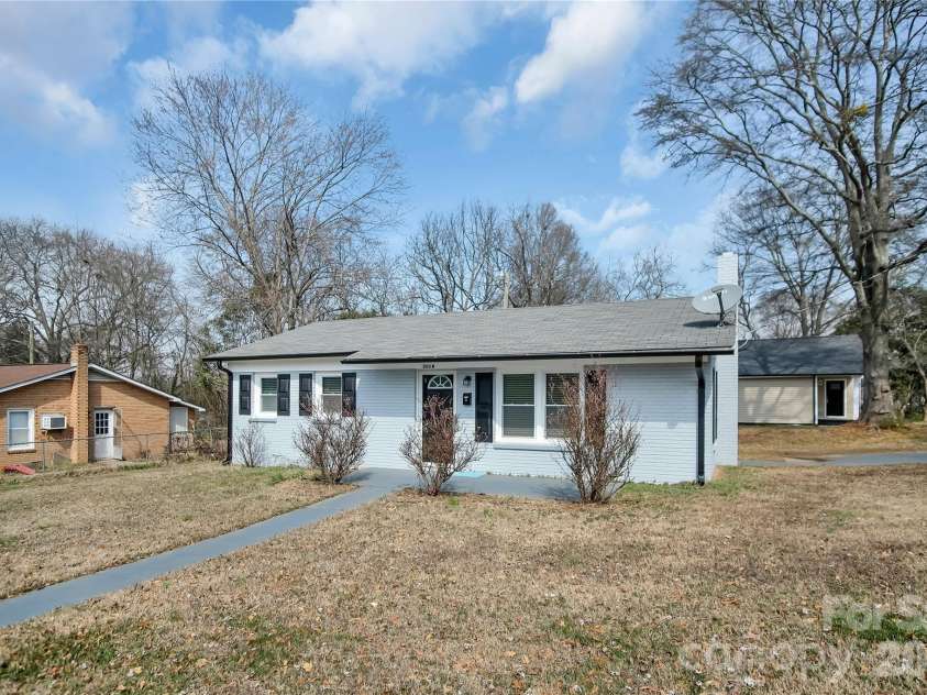 200 Shannonhouse Street, Shelby, NC 28152.  MLS# CAR4352391, YatesRealty ID 3568. 