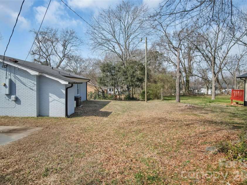 200 Shannonhouse Street, Shelby, NC 28152.  MLS# CAR4352391, YatesRealty ID 3568. 