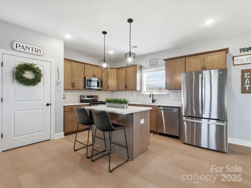 520 Shoal Road, Lincolnton, NC 28092.  MLS# CAR4329533, YatesRealty ID 3568. 