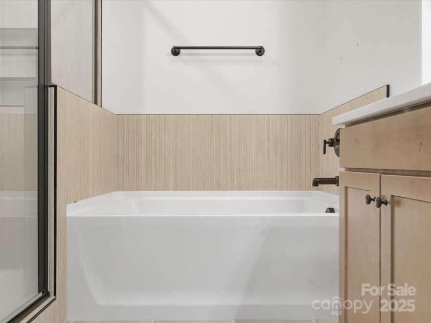 520 Shoal Road, Lincolnton, NC 28092.  MLS# CAR4329533, YatesRealty ID 3568. 